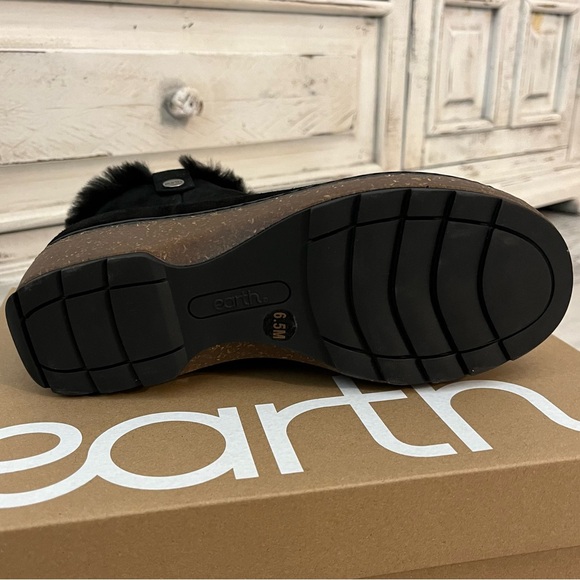 New Earth Kim Cold Weather Round Toe Casual Booties Black Size 6.5 - Picture 4 of 7